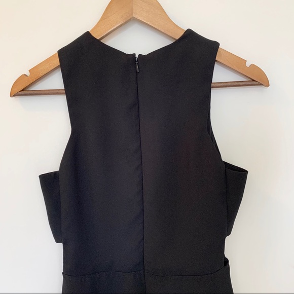 🆕 H&M Black Sleeveless Side Cutout Fitted Dress - Picture 5 of 8